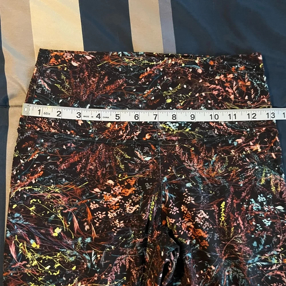🍋 LIKE NEW Lululemon Align Crop *21" - Foliage Overlay Multi - Sz 6 - Picture 8 of 12